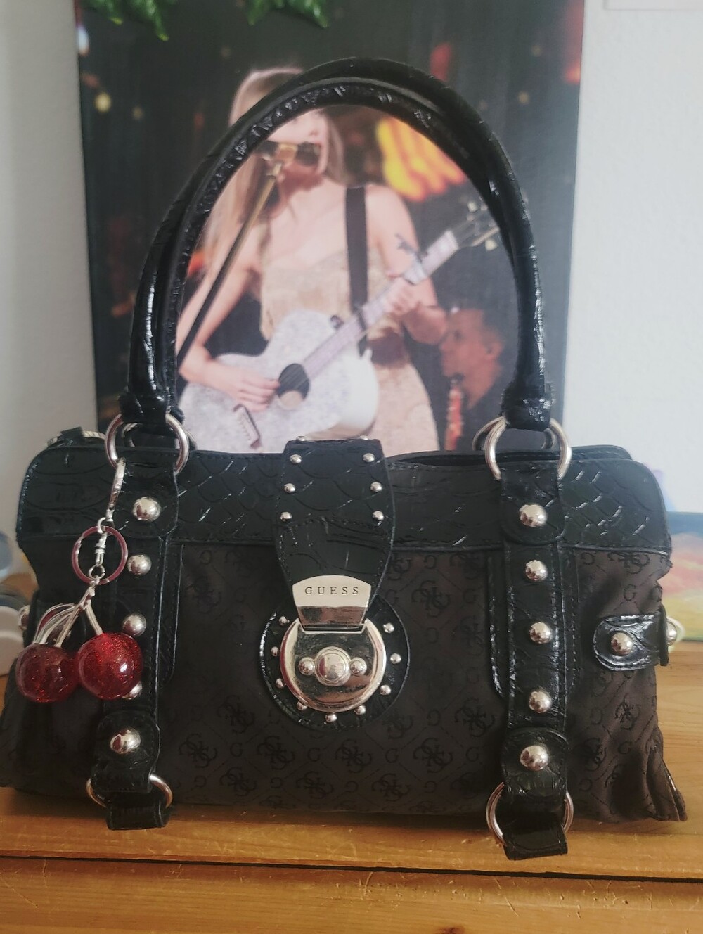 Y2k Studded MonogramArchive 2000s GUESS Satchel Shoulder bag Beautiful Condition